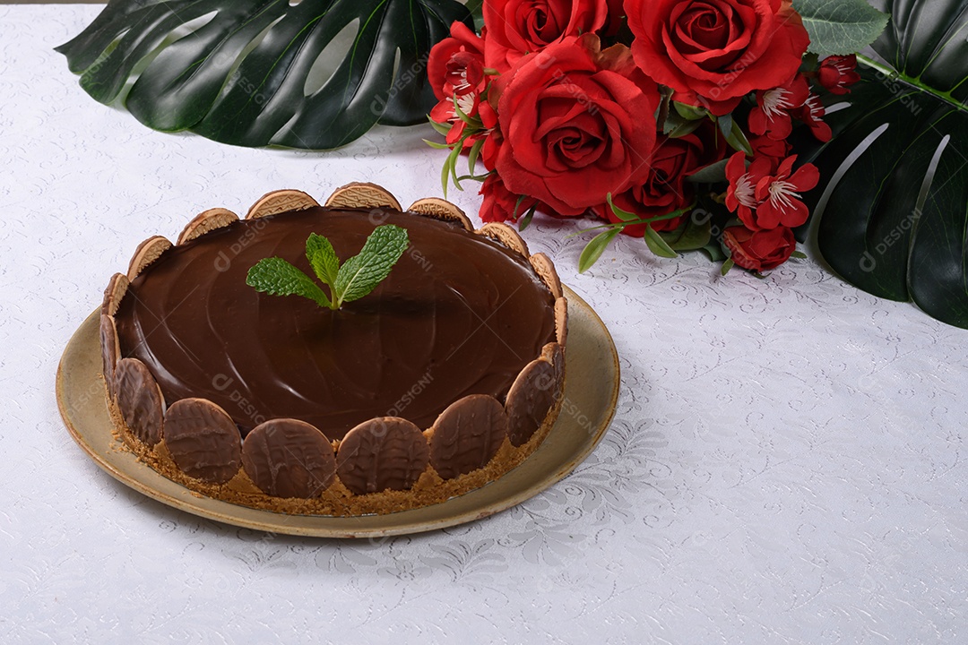 Torta deliciosa de chocolate e biscoito