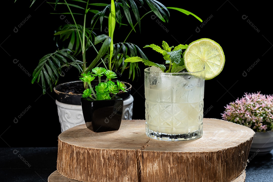 Drink de limão com red bull de coco