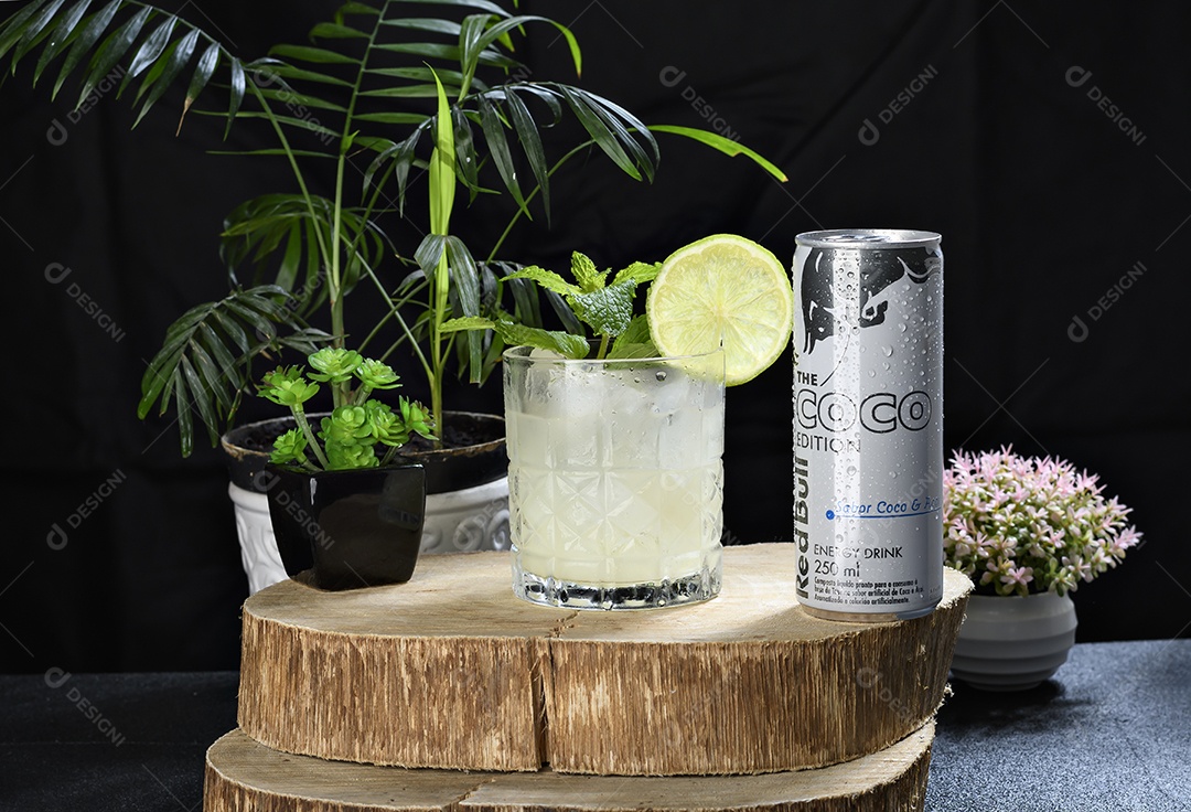 Drink de limão com red bull de coco