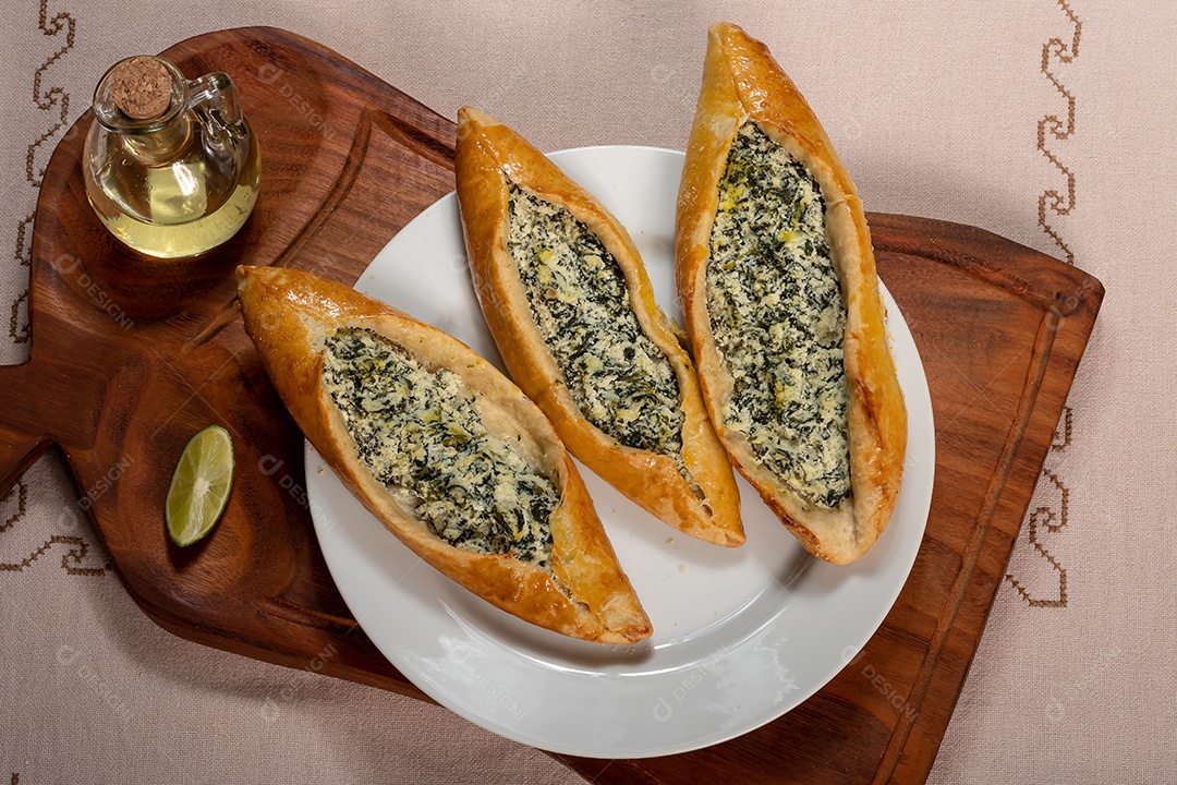 Esfirra turca tradicional