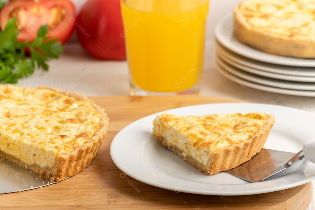 Fatia de quiche de queijo