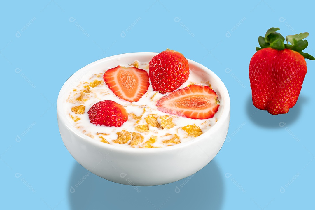 Tigela de cereal com frutas ao fundo azul