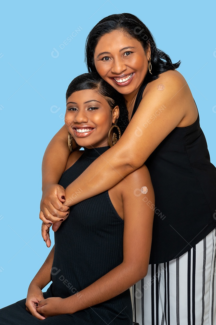 Mãe e filha feliz lindas