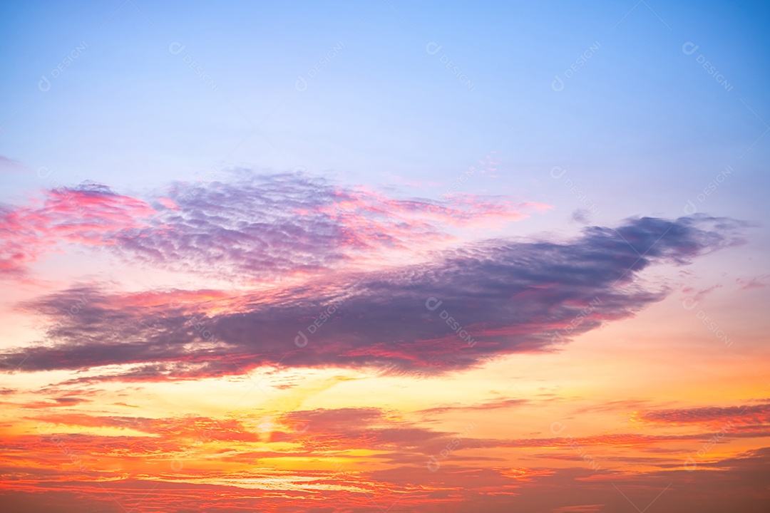 Céu lindo ao entardecer