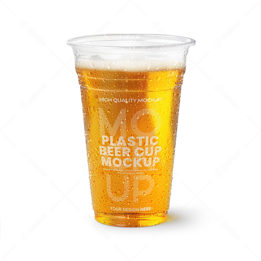 Copo de Plástico com Cerveja e Gotas PSD Editável Mockup