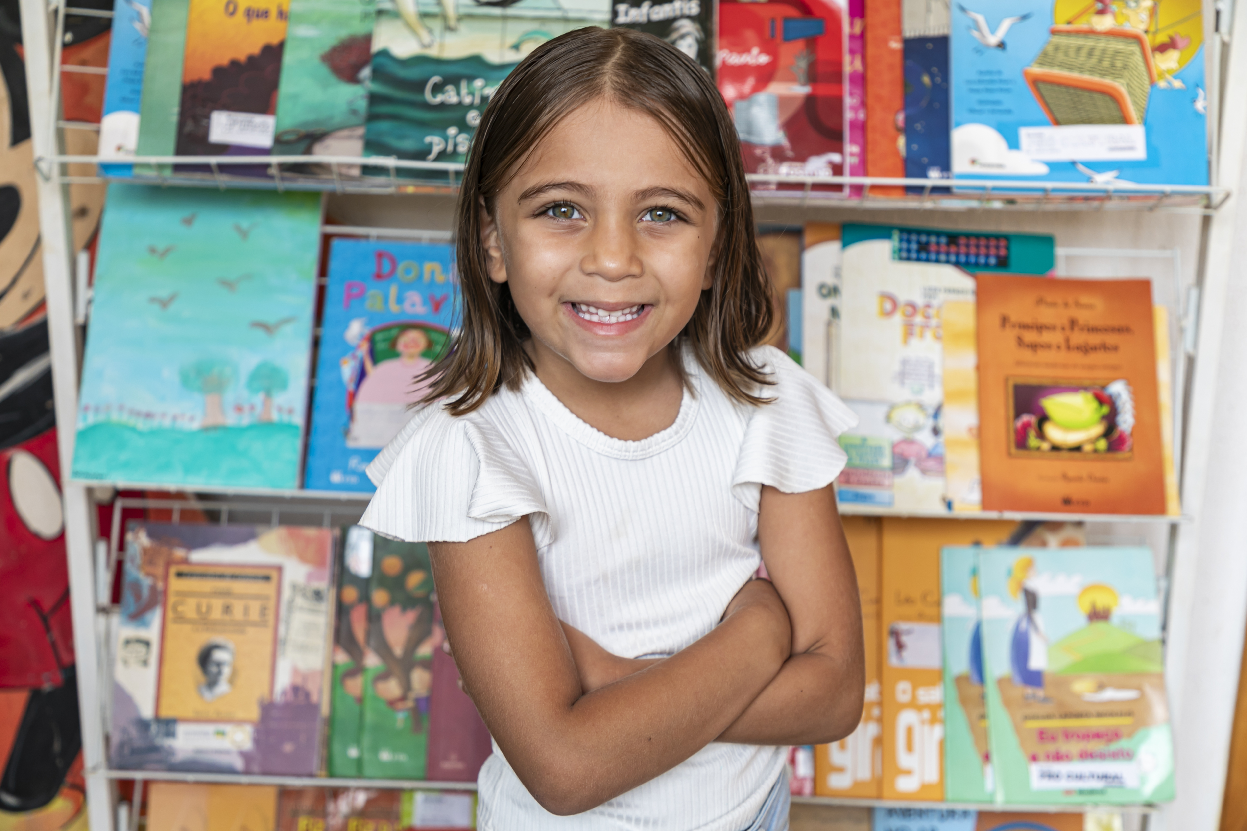 Linda garotinha feliz