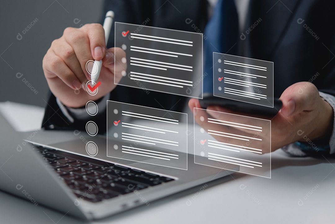 Empresário sobre um escritório