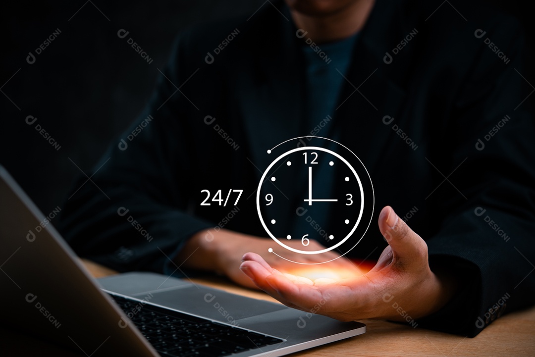 Jovem empresário em seu escritório