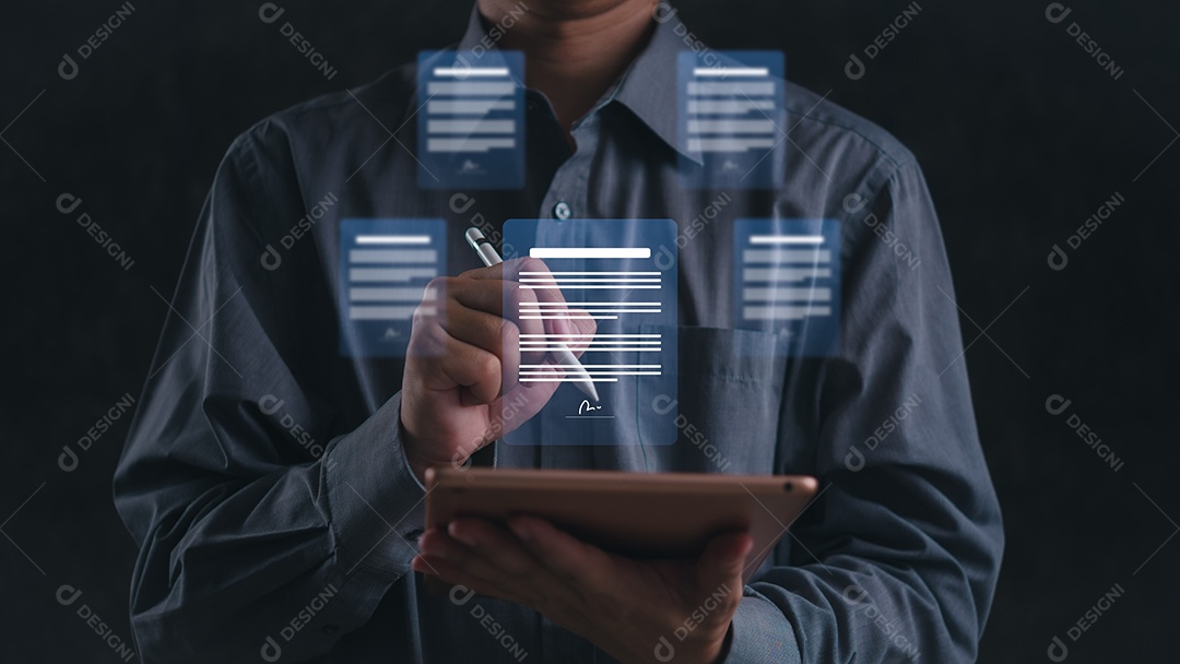 Jovem empresário em seu escritório