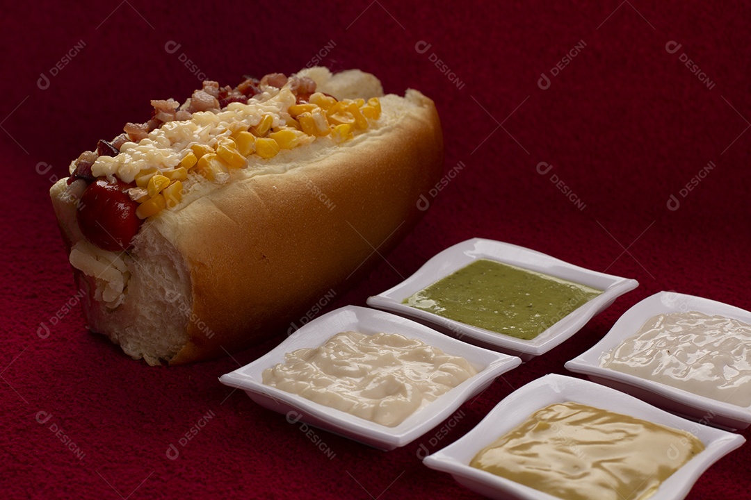 Lanche tradiconal brasileiro cachorro quente