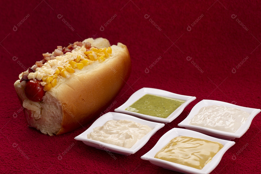 Lanche tradiconal brasileiro cachorro quente