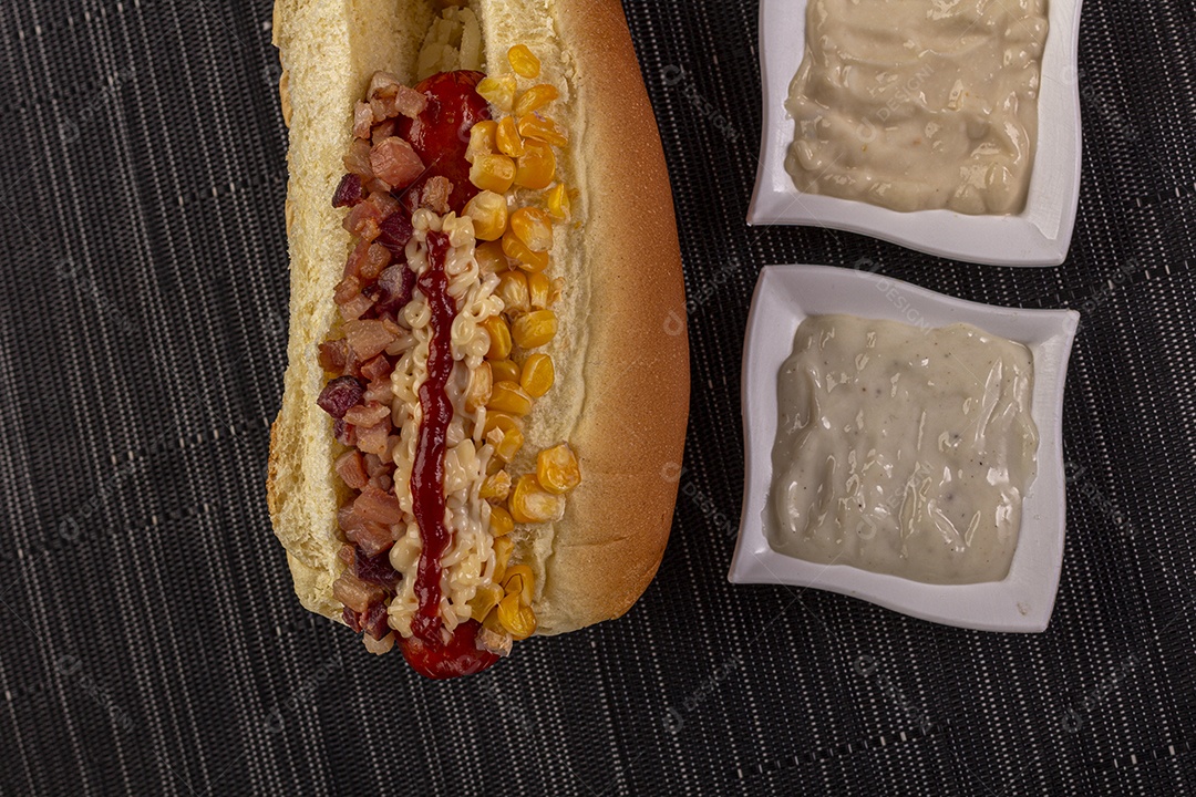 Lanche tradiconal brasileiro cachorro quente