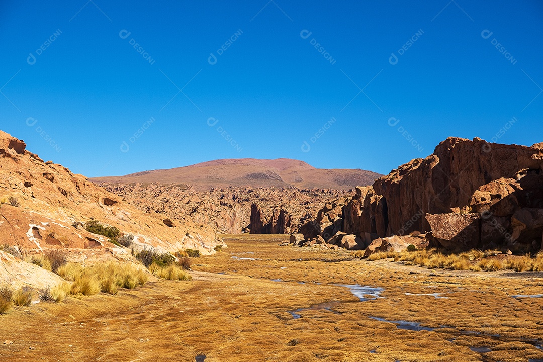 Montanhas rochosas no Valle de Las Rocas