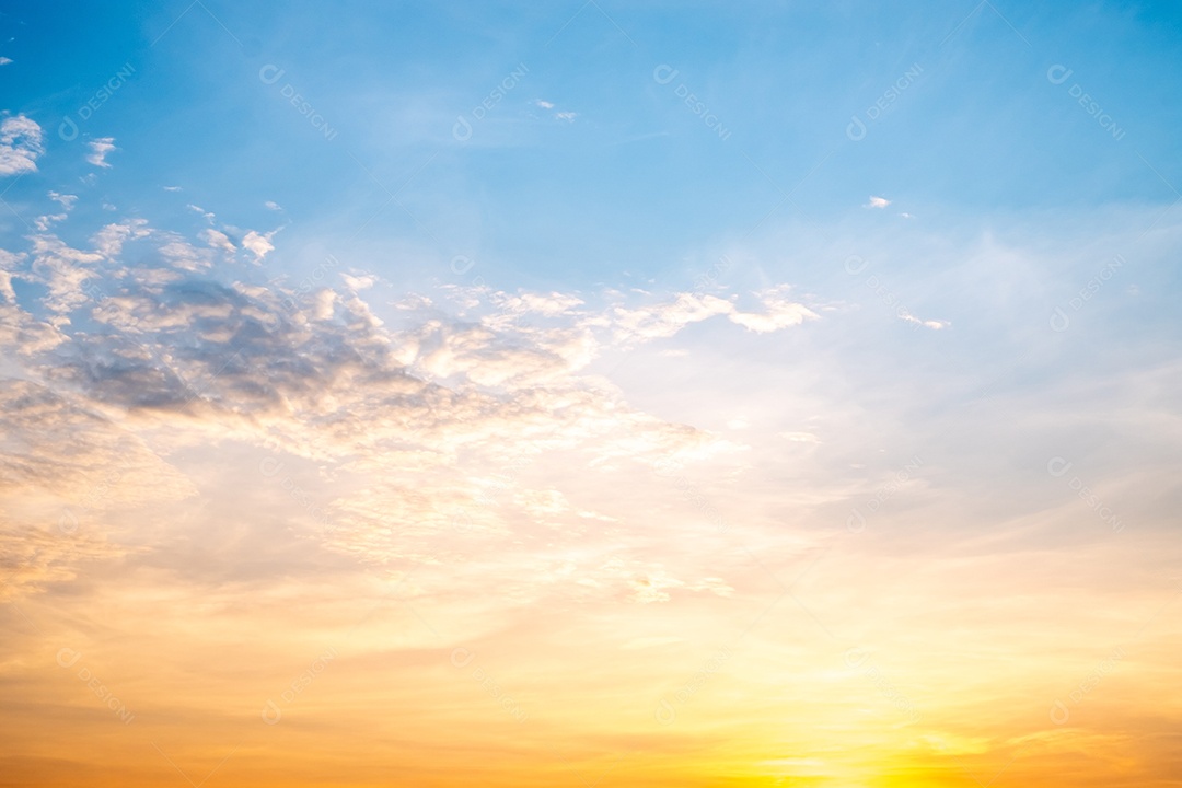 Fundo abstrado desfocado de um céu