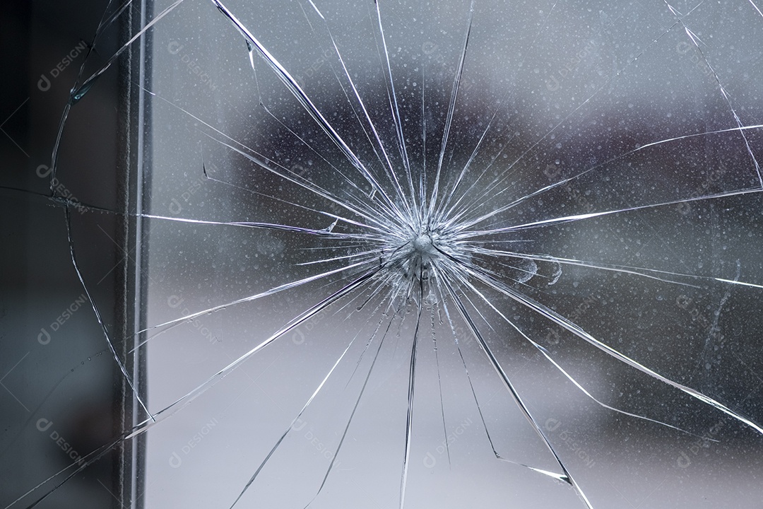 Vidro da porta rachado