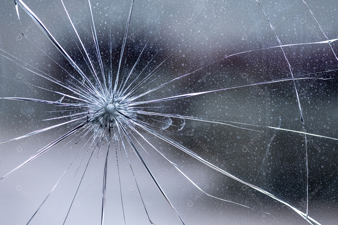 Vidro da porta rachado