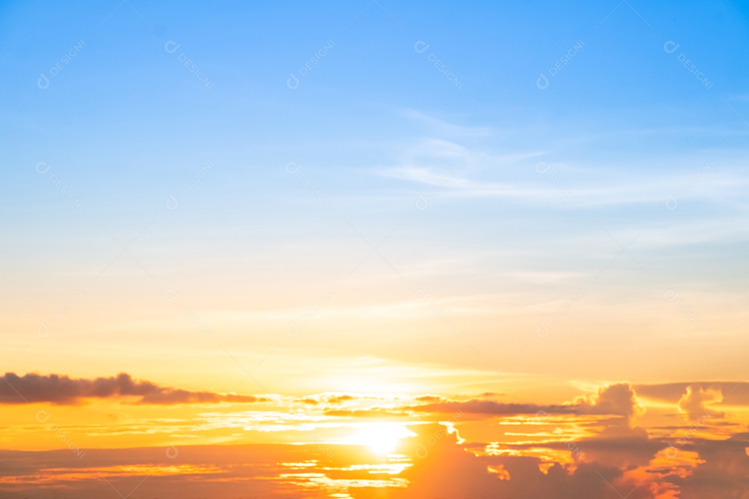 Céu lindo ao entardecer