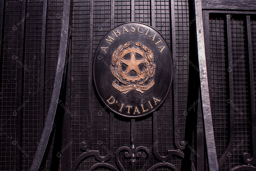 Sinal da embaixada italiana