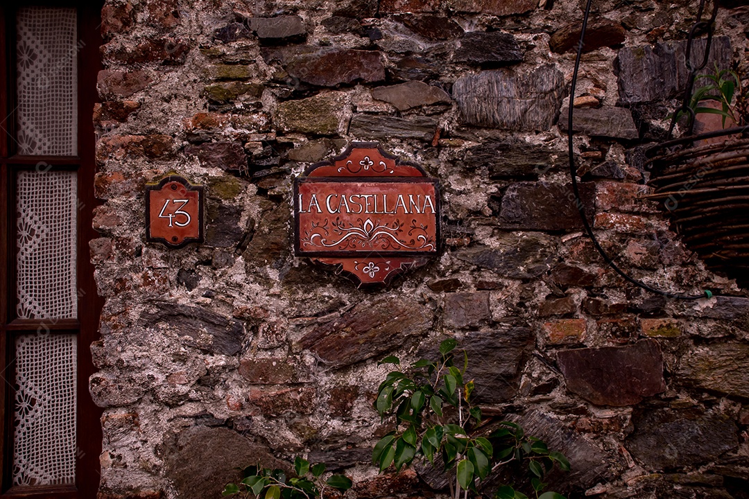 Detalhes da parede de pedra linda casa antiga