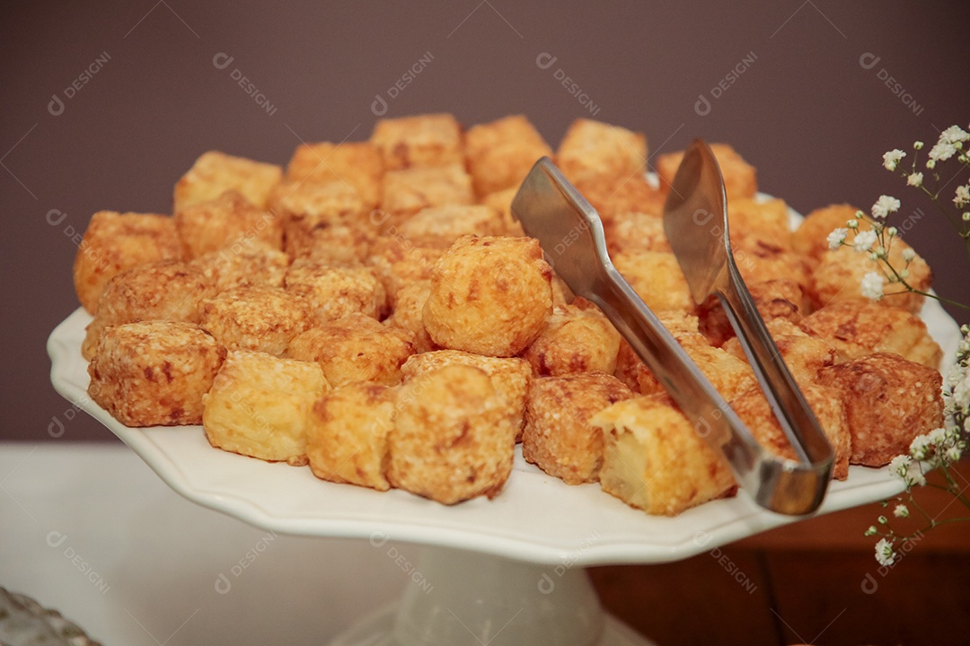 Delicioso salgado frito de tapioca