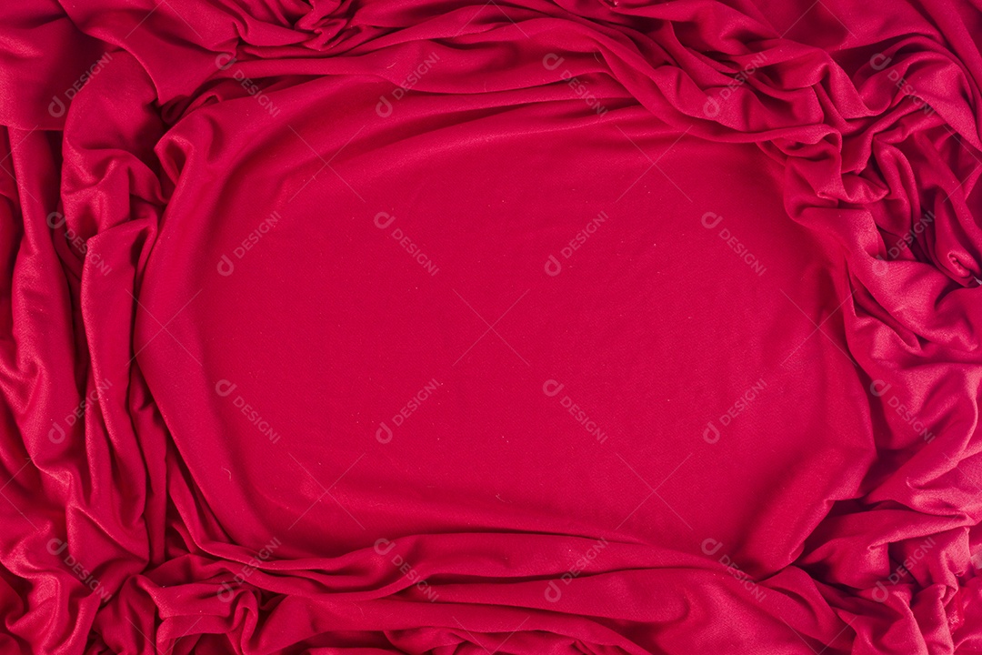 Tecido vermelho amassado