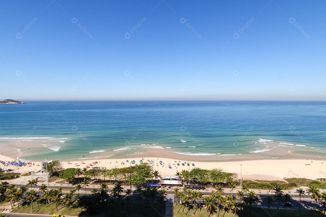 Vista da praia da barra da tijuca
