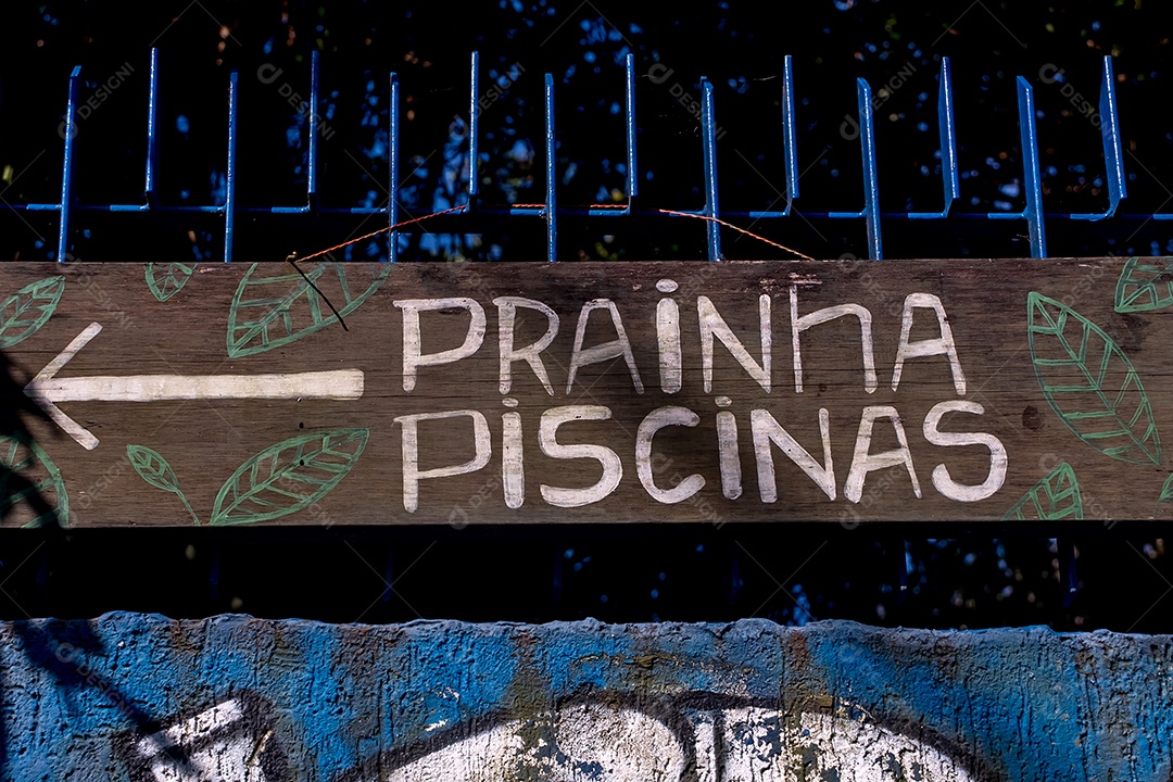 Letreiro prainha e piscinas naturais na Barra da Lagoa