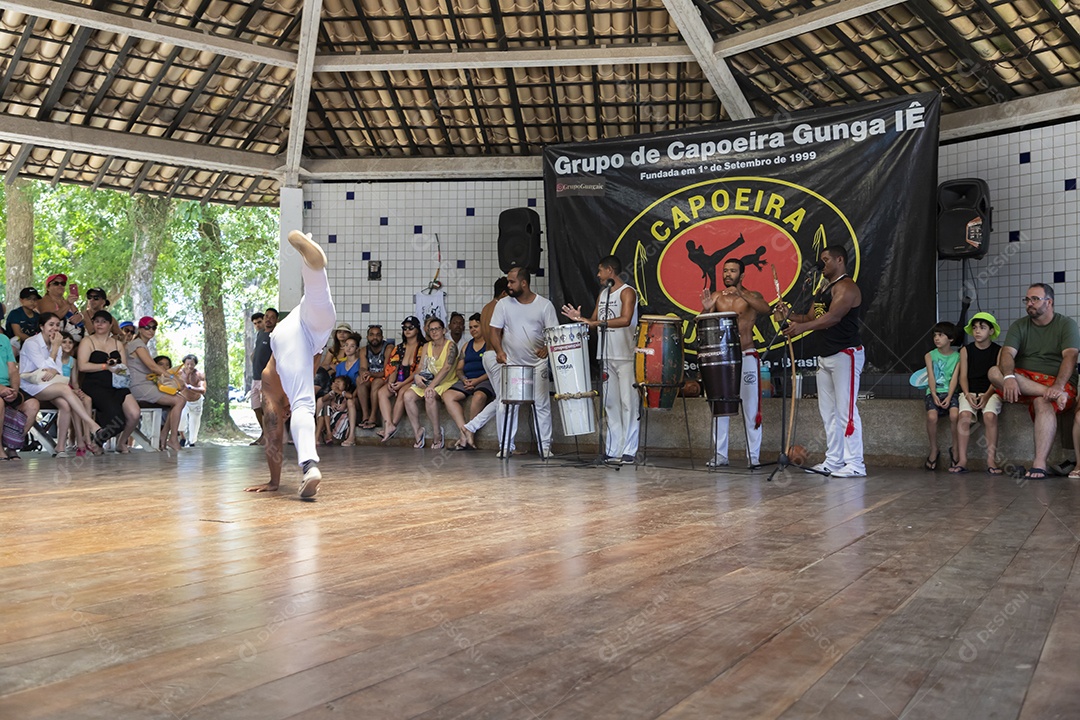 Grupos de capoeiristas