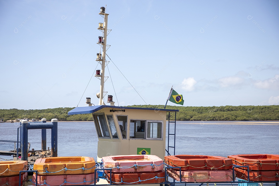 Balsas transportando carros