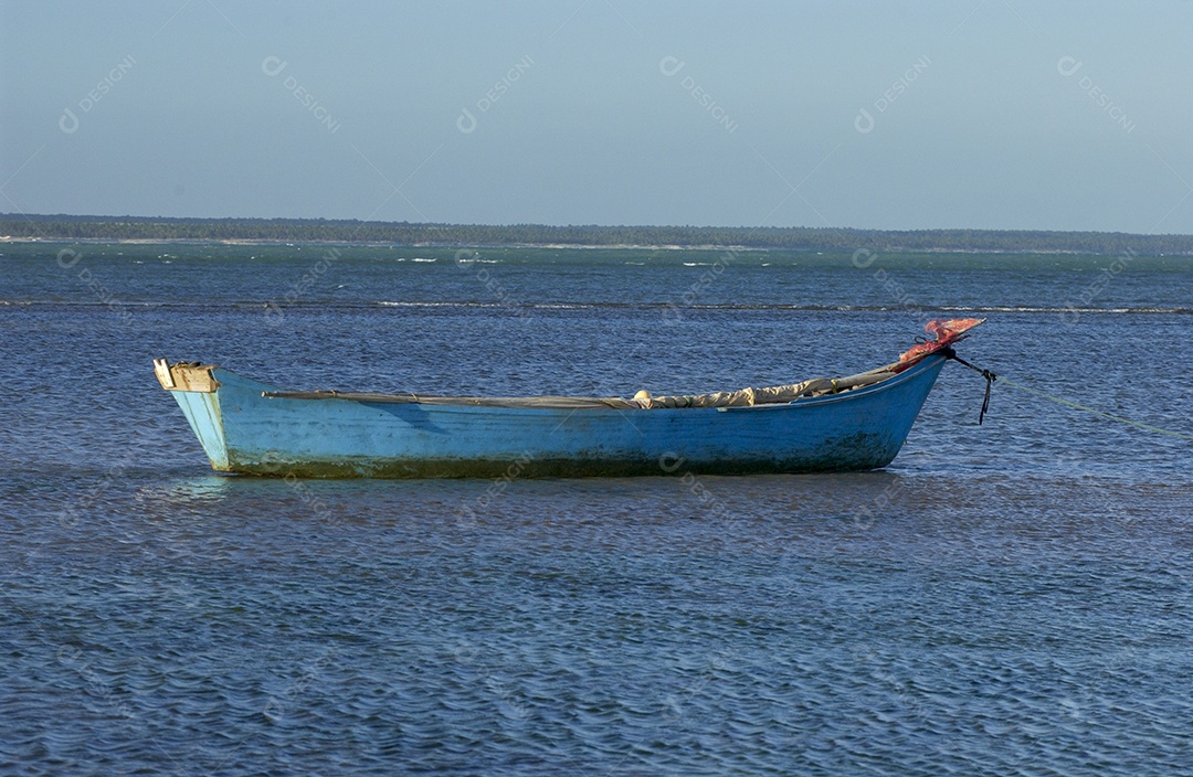 Barcos no mar contra céu lindo
