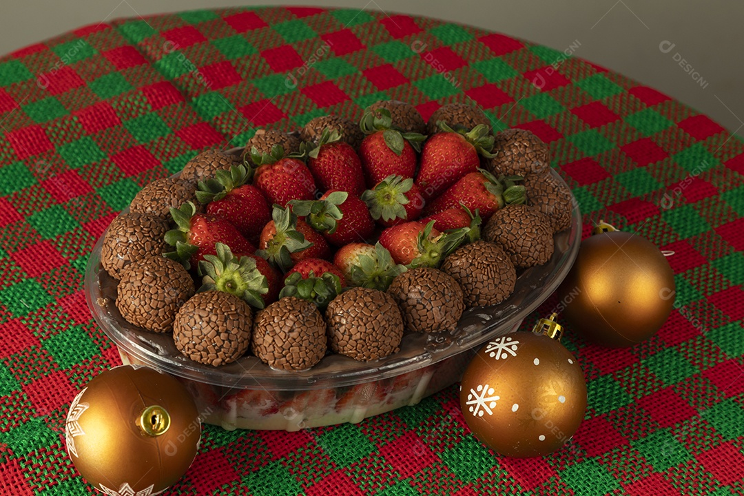 Travessa com doce delicioso para o natal