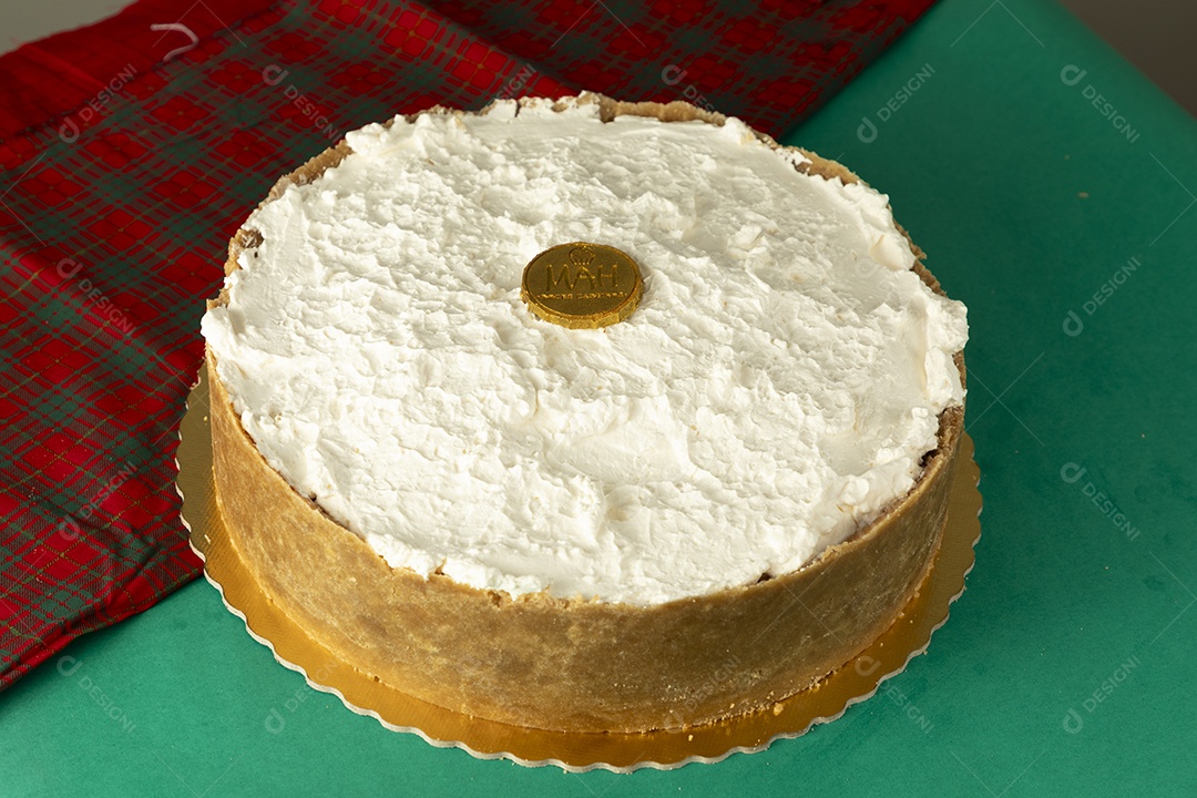 Torta linda e deliciosa com chantilly