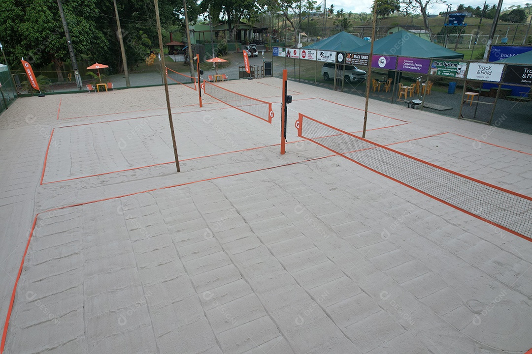 Lindo campo de aréia de beach tennis
