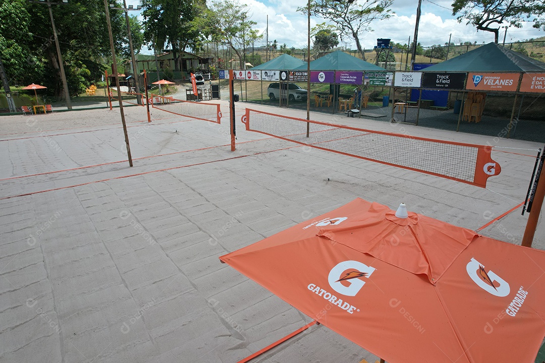 Lindo campo de aréia de beach tennis