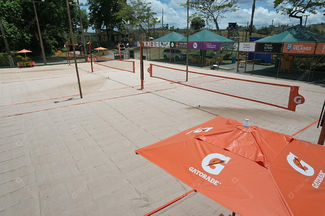 Lindo campo de aréia de beach tennis