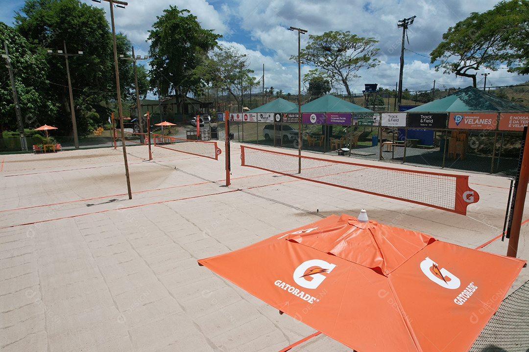 Lindo campo de aréia de beach tennis