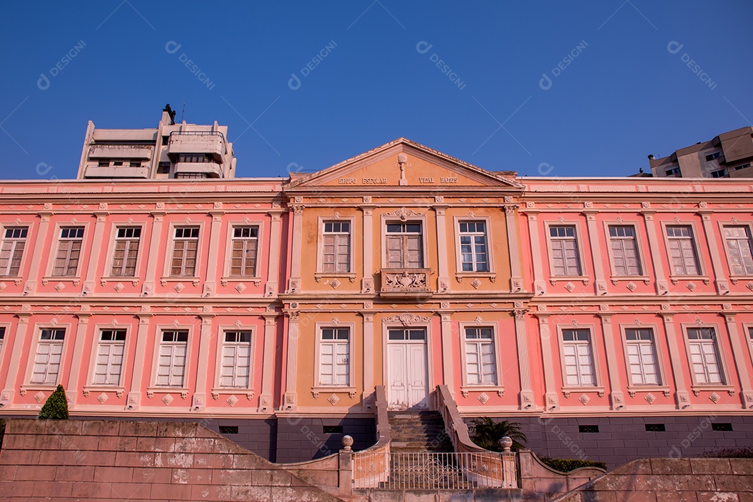 Prédio antigo da escola de educação Vidal Ramos Lages Brasil
