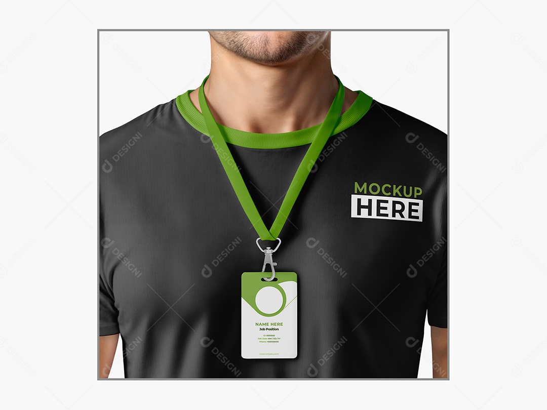 Homem com Crachá e Camiseta Mockup PSD Editável