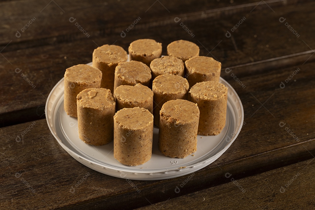 Tampa com paçocas em cima