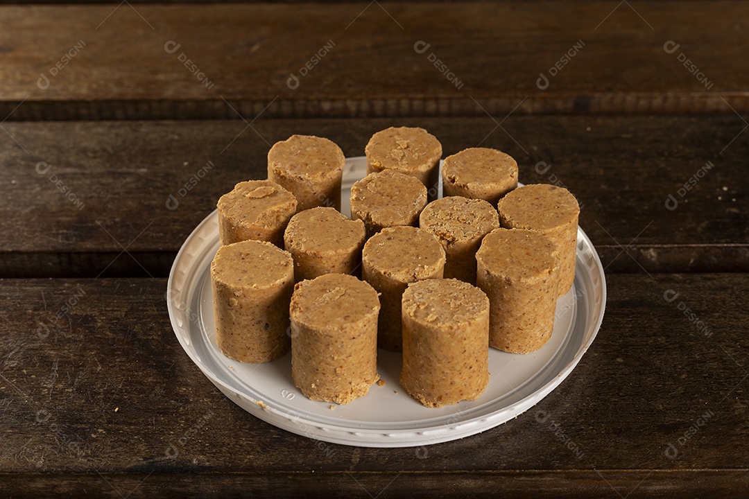 Tampa com paçocas em cima