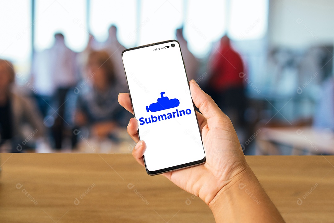 Submarino app on mobile