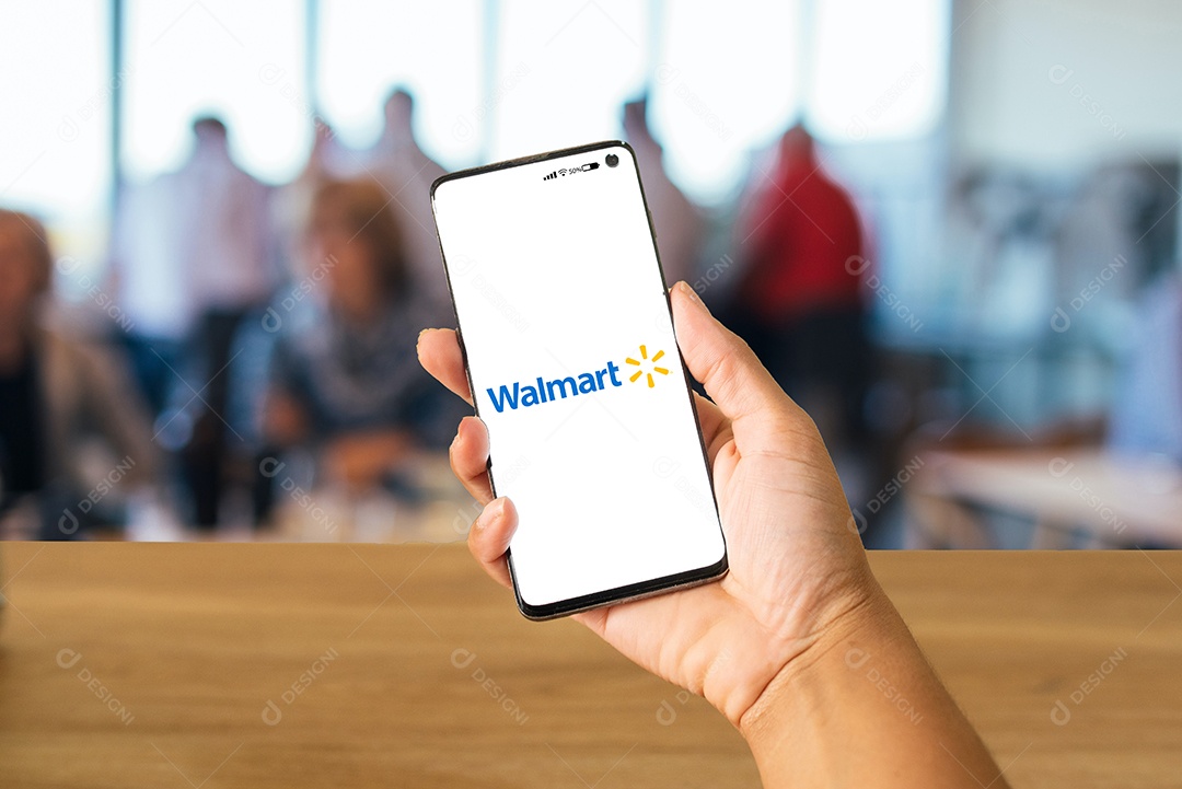 Aplicativo walmart na tela de celular