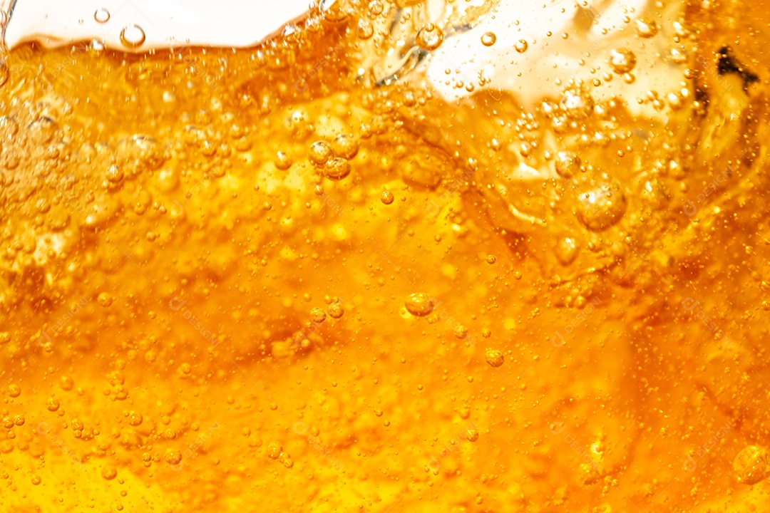 Close up brilhante laranja óleo ou textura de respingos de cerveja e ondas da natureza belas ondas curvas e pequenas bolhas suaves para design gráfico e fundo