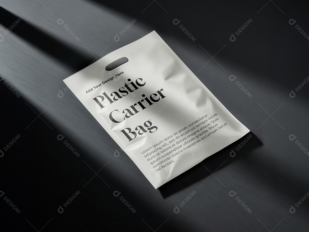 Saco Plástico em Fundo Escuro Mockup PSD Editável