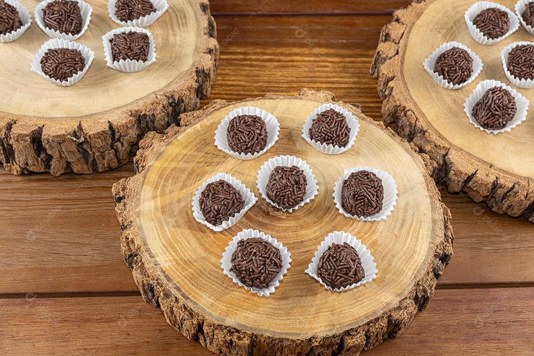 Brigadeiros deliciosos e bonitos