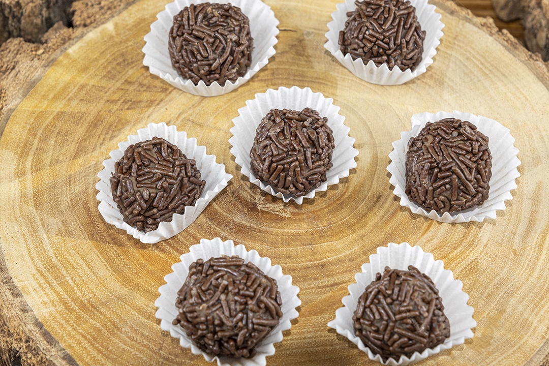 Brigadeiros deliciosos e bonitos