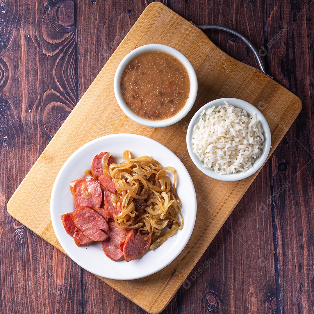 Calabresa with onion rice and beans
