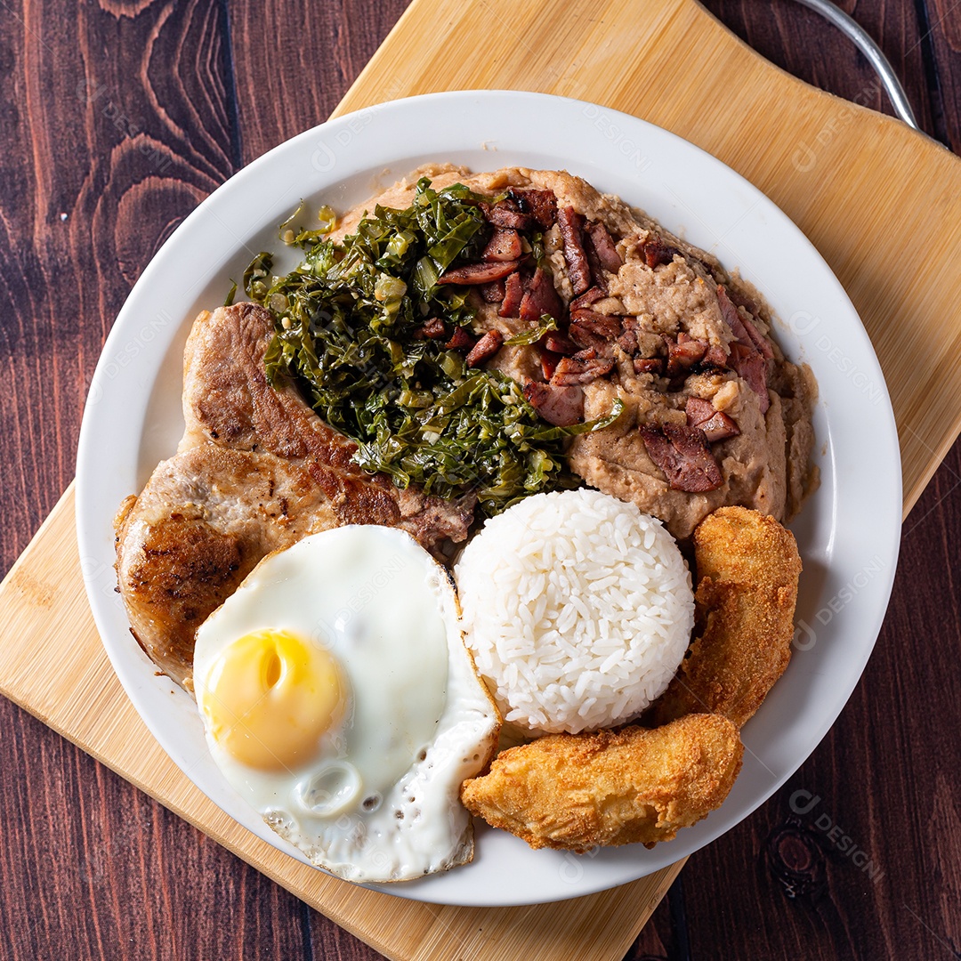 Virado a paulista com duas carnes