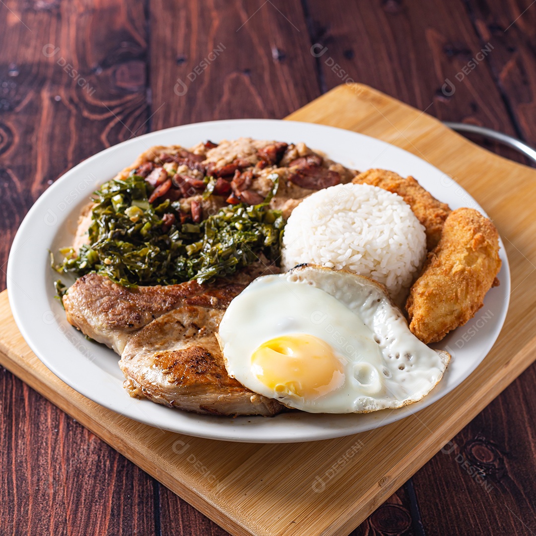 Virado a paulista com duas carnes