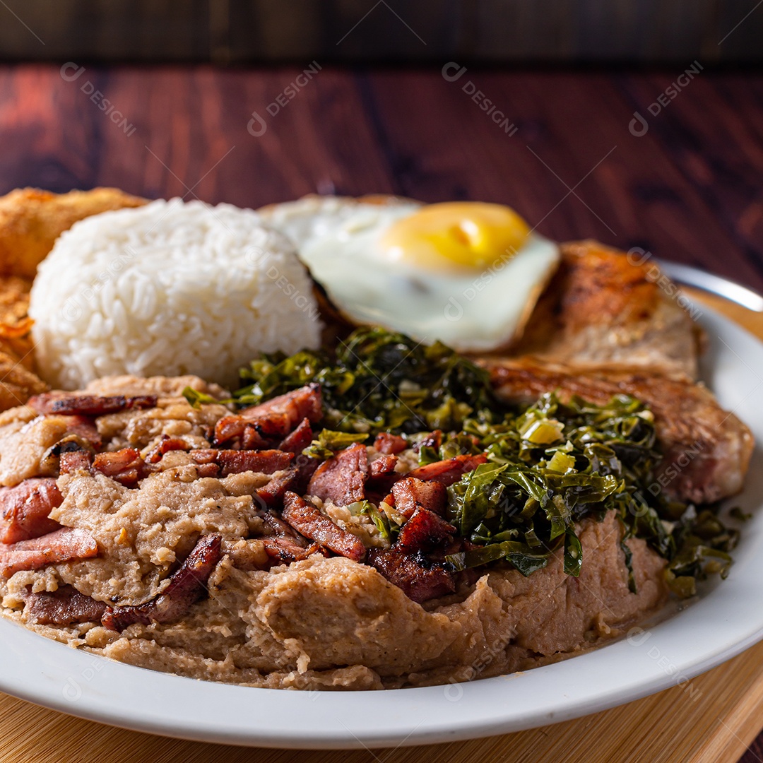 Virado a paulista comida tradicional